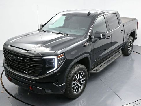 Used 2024 GMC Sierra 1500 AT4 w/ Technology Package image 40