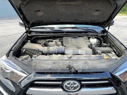 Used 2021 Toyota 4Runner Limited AWD/4WD image 30