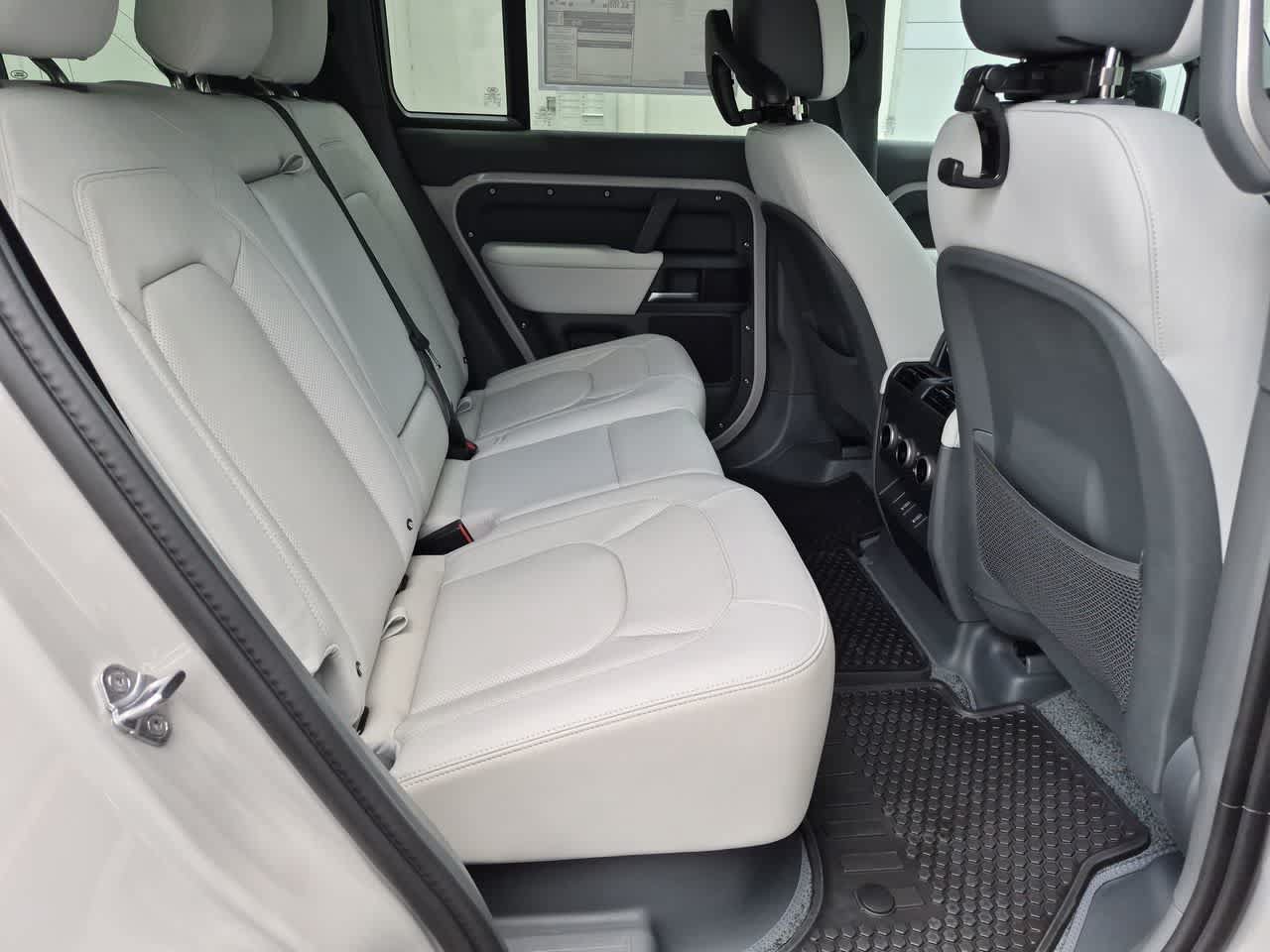 New 2026 Land Rover Defender 110 X-Dynamic SE AWD/4WD image 21