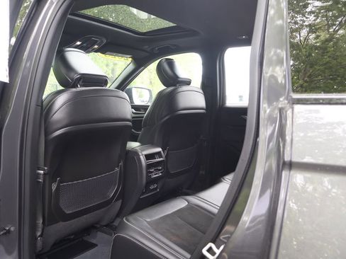 Used 2023 Jeep Grand Cherokee Altitude AWD/4WD image 44