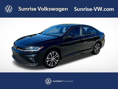 Used 2025 Volkswagen Jetta Sport image 1