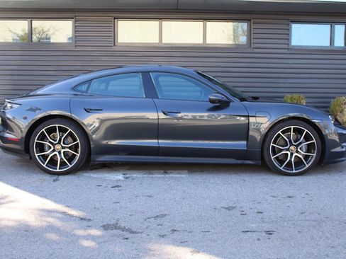 Used 2023 Porsche Taycan image 8