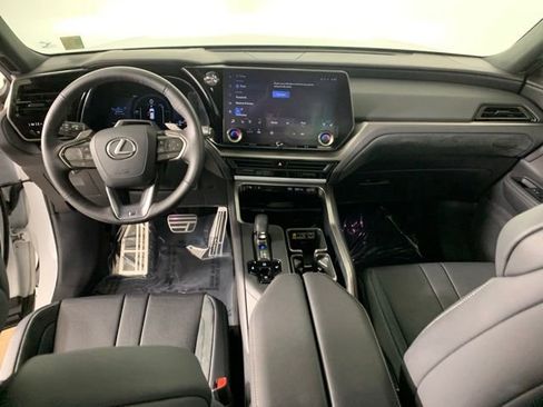 Used 2024 Lexus TX 500h AWD image 32