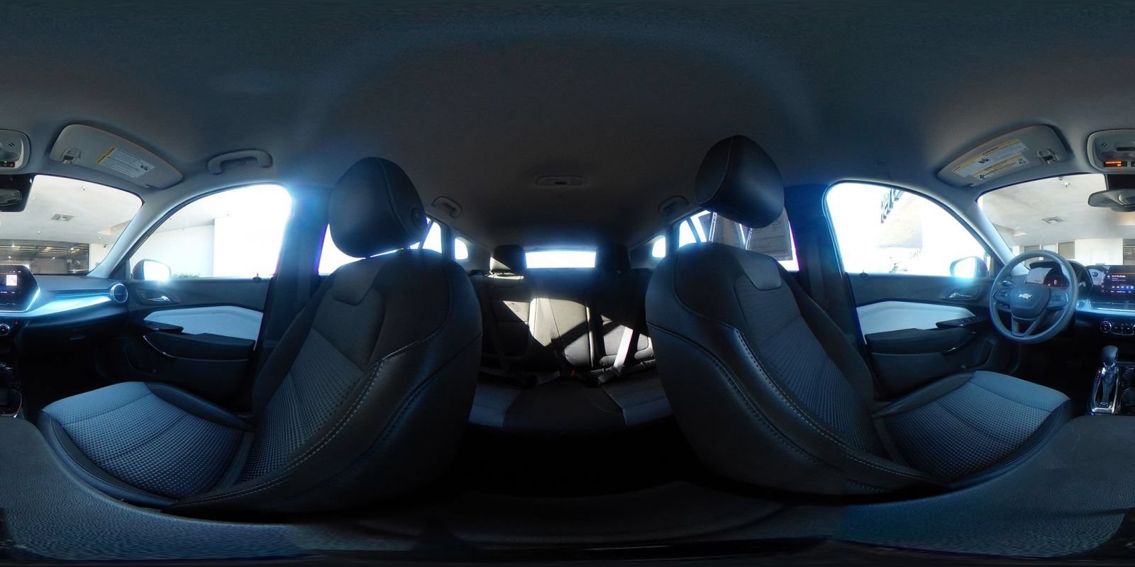Used 2025 Chevrolet Trax LT FWD image 41