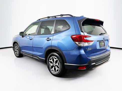 Used 2021 Subaru Forester Premium image 5