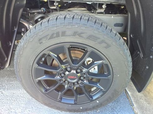 Certified 2025 Toyota Tundra SR5 AWD/4WD image 11