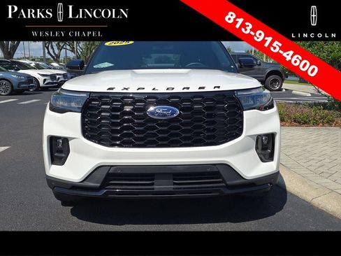 Used 2025 Ford Explorer ST-Line w/ Premium Package RWD image 2