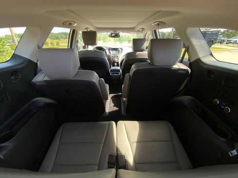 Used 2019 Hyundai Santa Fe XL image 32