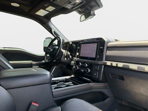 Used 2024 Ford F250 Platinum AWD/4WD image 27