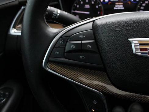 Used 2017 Cadillac XT5 Platinum image 14