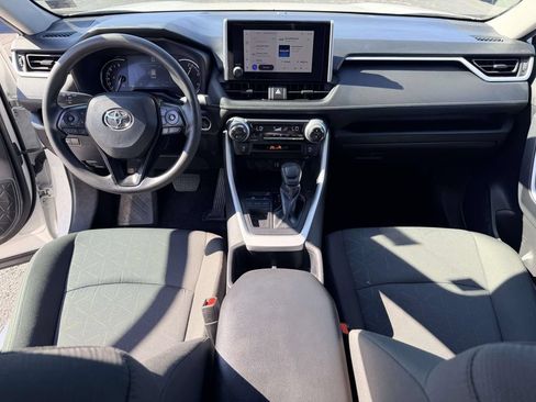 Used 2025 Toyota RAV4 XLE FWD image 16