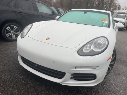 Used 2016 Porsche Panamera 4 image 5