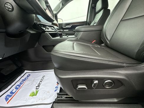 Used 2024 GMC Sierra 1500 Denali w/ Technology Package image 12