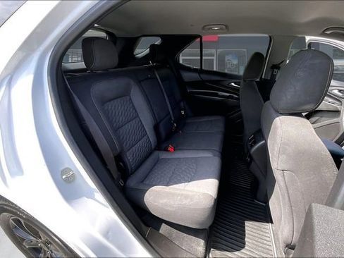 Used 2018 Chevrolet Equinox LT FWD image 24