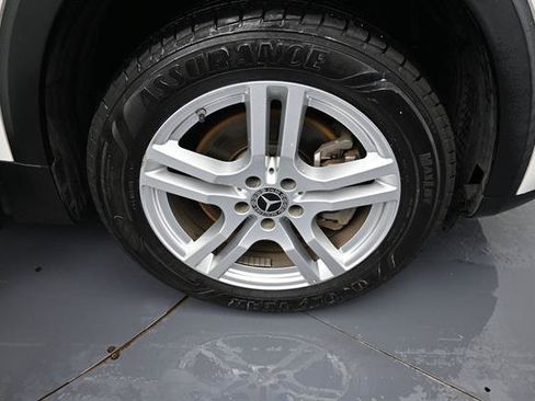 Used 2023 Mercedes-Benz GLB 250 image 20