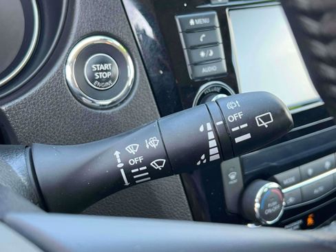 Used 2022 Nissan Rogue Sport SV w/ Technology Package AWD/4WD image 15
