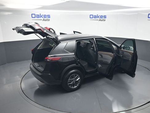 Used 2023 Nissan Rogue S AWD/4WD image 57