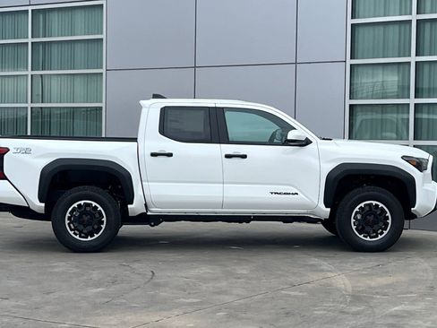 New 2026 Toyota Tacoma TRD Off-Road image 3