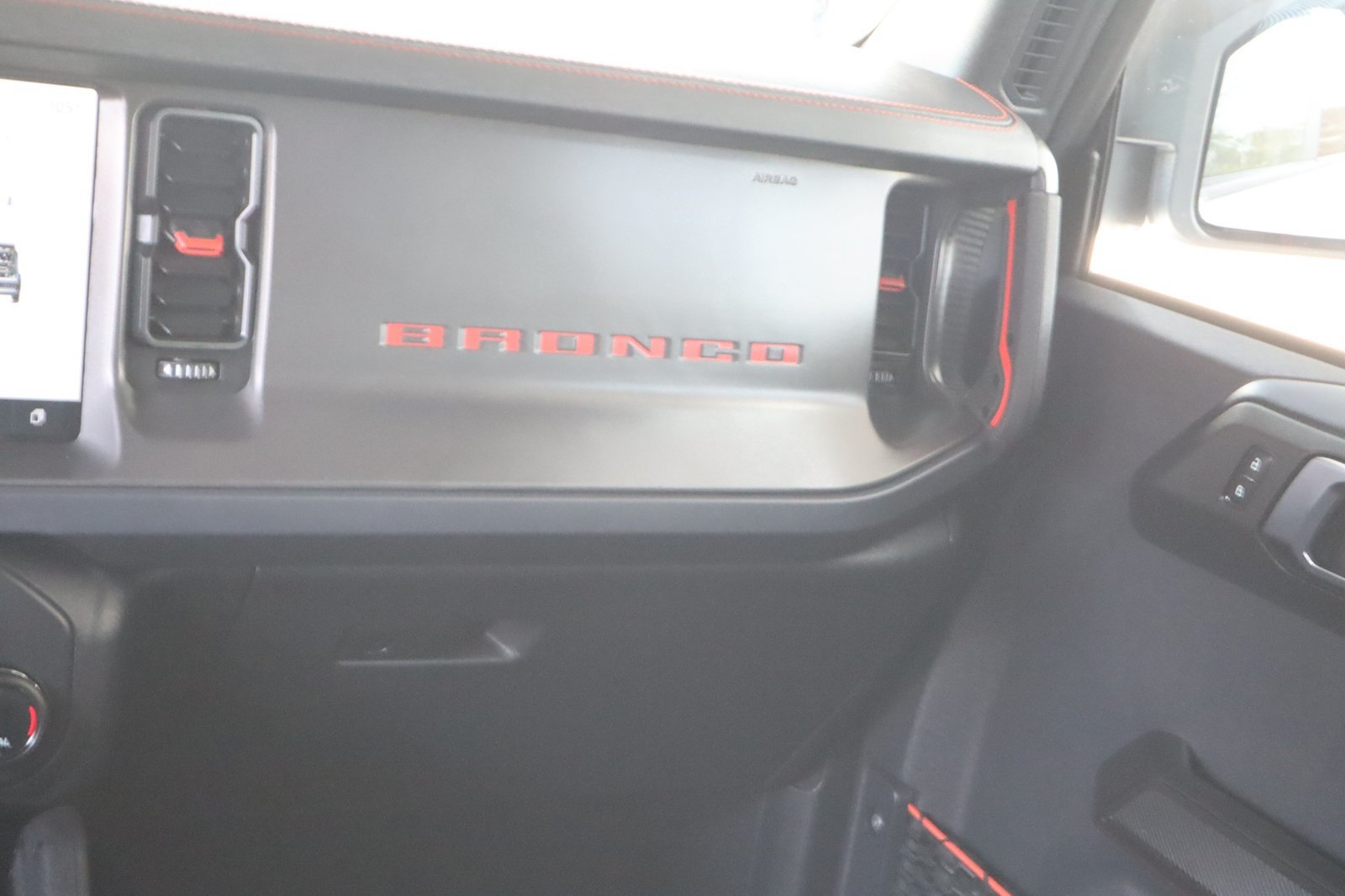 Used 2025 Ford Bronco Raptor AWD/4WD image 31