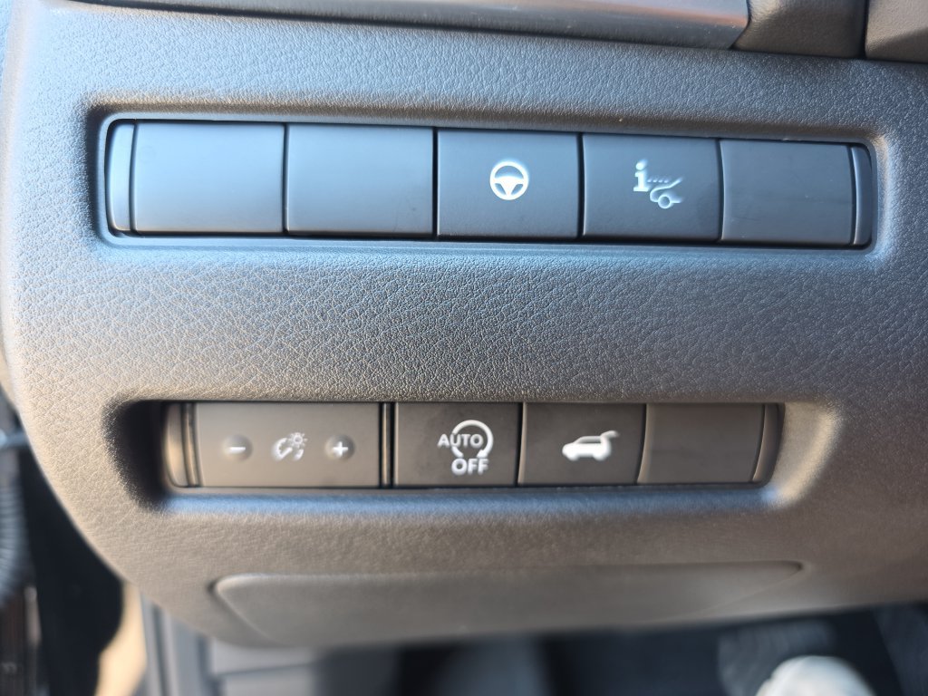 Used 2026 Nissan Rogue Platinum w/ Platinum Premium Package AWD/4WD image 42