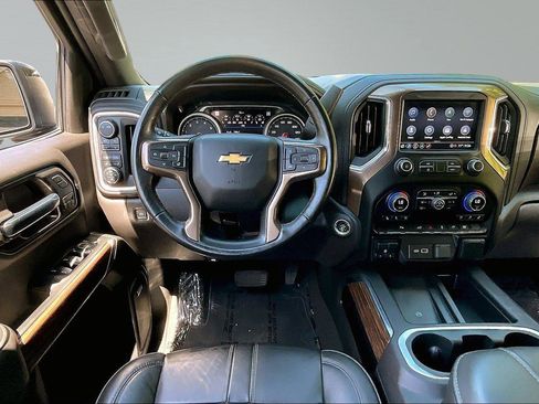 Used 2022 Chevrolet Silverado 1500 High Country AWD/4WD image 5