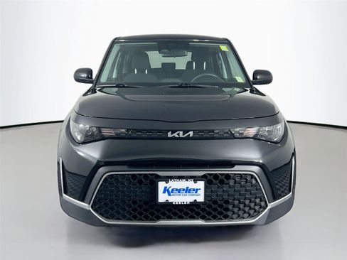 Used 2025 Kia Soul LX w/ LX Technology Package FWD image 9