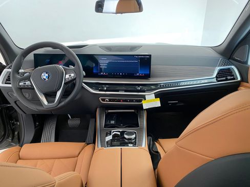 New 2026 BMW X5 xDrive50e w/ Premium Package image 15
