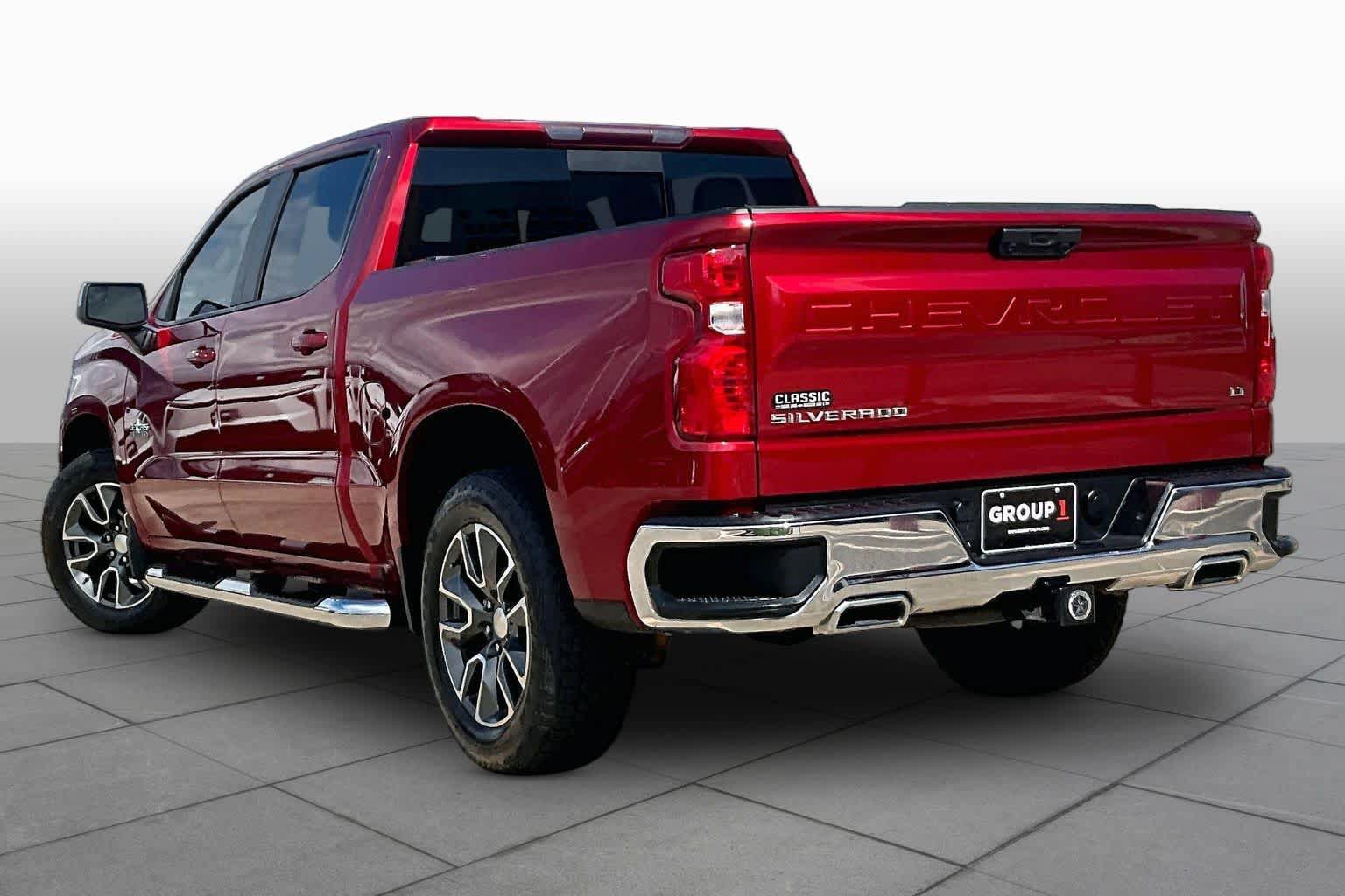 Used 2023 Chevrolet Silverado 1500 LT AWD/4WD image 12
