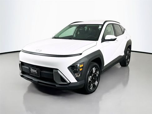 Used 2024 Hyundai Kona SEL AWD/4WD image 4