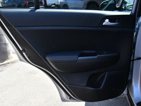 Used 2019 Kia Sportage LX AWD/4WD image 29