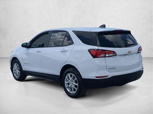 Used 2022 Chevrolet Equinox LS w/ LS Convenience Package FWD image 8