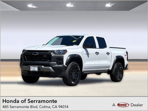 Used 2026 Chevrolet Colorado Trail Boss AWD/4WD image 1