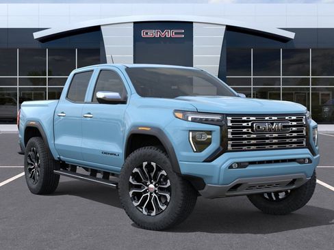 New 2026 GMC Canyon Denali w/ LPO, Black Badging Package AWD/4WD image 8