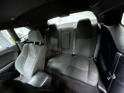 Used 2016 Dodge Challenger R/T w/ Blacktop Package image 18