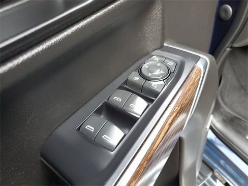 Used 2020 Chevrolet Silverado 1500 High Country w/ Technology Package image 21