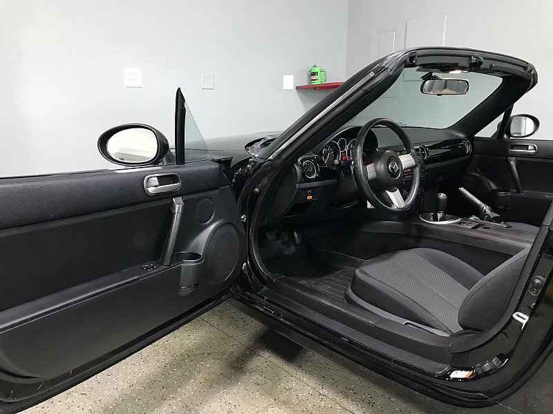 Used 2007 MAZDA MX-5 Miata Sport RWD image 17