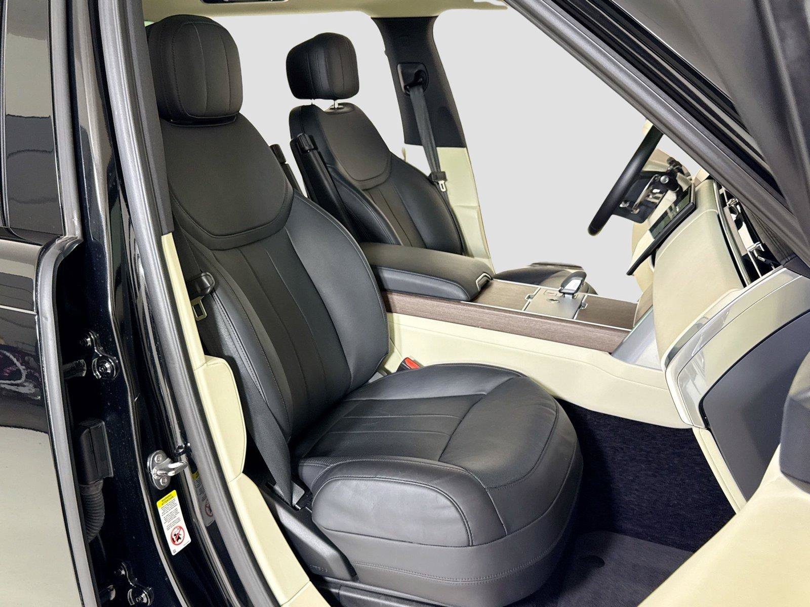 Used 2024 Land Rover Range Rover SE AWD/4WD image 31