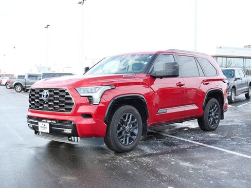 Used 2024 Toyota Sequoia Platinum image 28