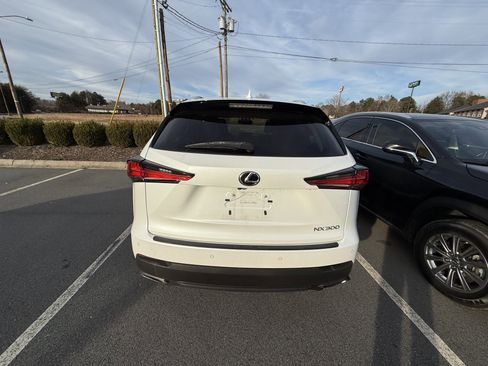 Used 2019 Lexus NX 300 FWD image 9
