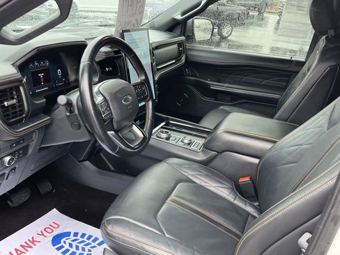 Used 2022 Ford Expedition Platinum image 6