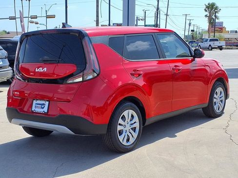 Certified 2023 Kia Soul LX image 7