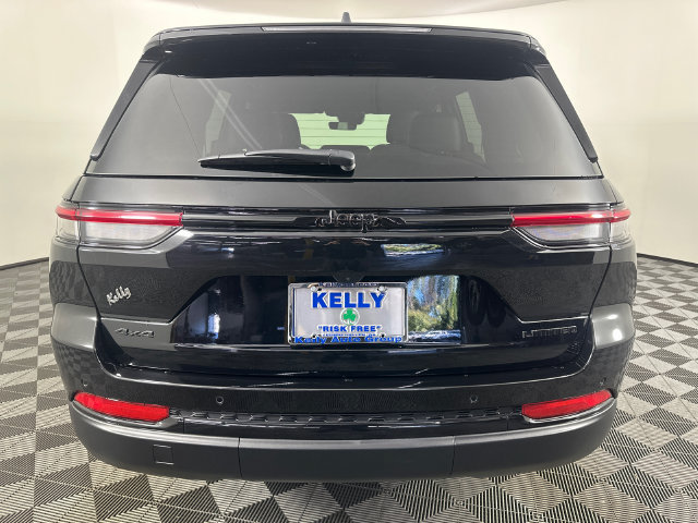 Certified 2025 Jeep Grand Cherokee Limited w/ Black Appearance Package AWD/4WD image 30