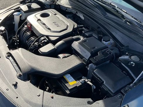 Used 2020 Kia Optima LX image 16