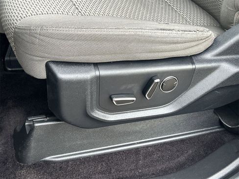 Used 2015 Ford F150 XLT w/ Equipment Group 302A Luxury image 17