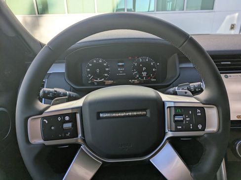 New 2026 Land Rover Discovery Limited Edition image 26