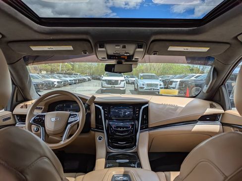 Used 2020 Cadillac Escalade Platinum AWD/4WD image 42