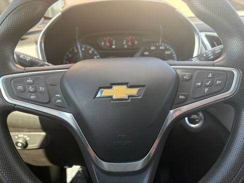 Used 2022 Chevrolet Equinox LS FWD image 20