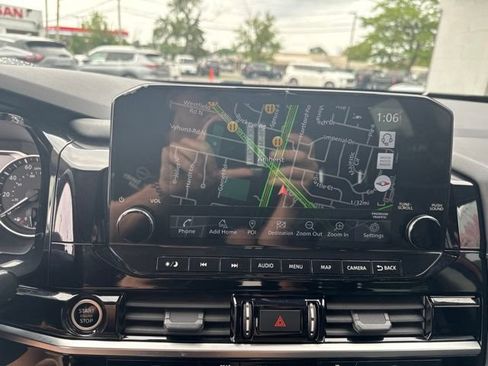 Used 2022 Nissan Pathfinder SL w/ SL Premium Package AWD/4WD image 17