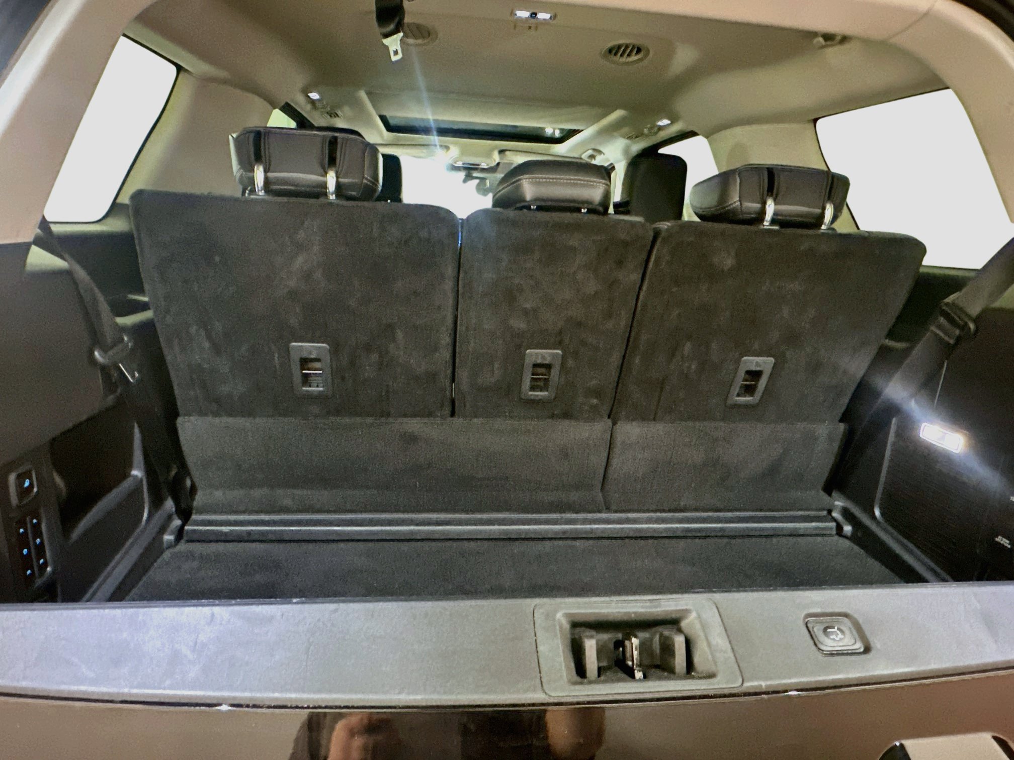 Used 2025 Ford Expedition Platinum AWD/4WD image 32