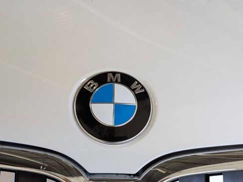 Used 2020 BMW 740i w/ Cold Weather Package image 44